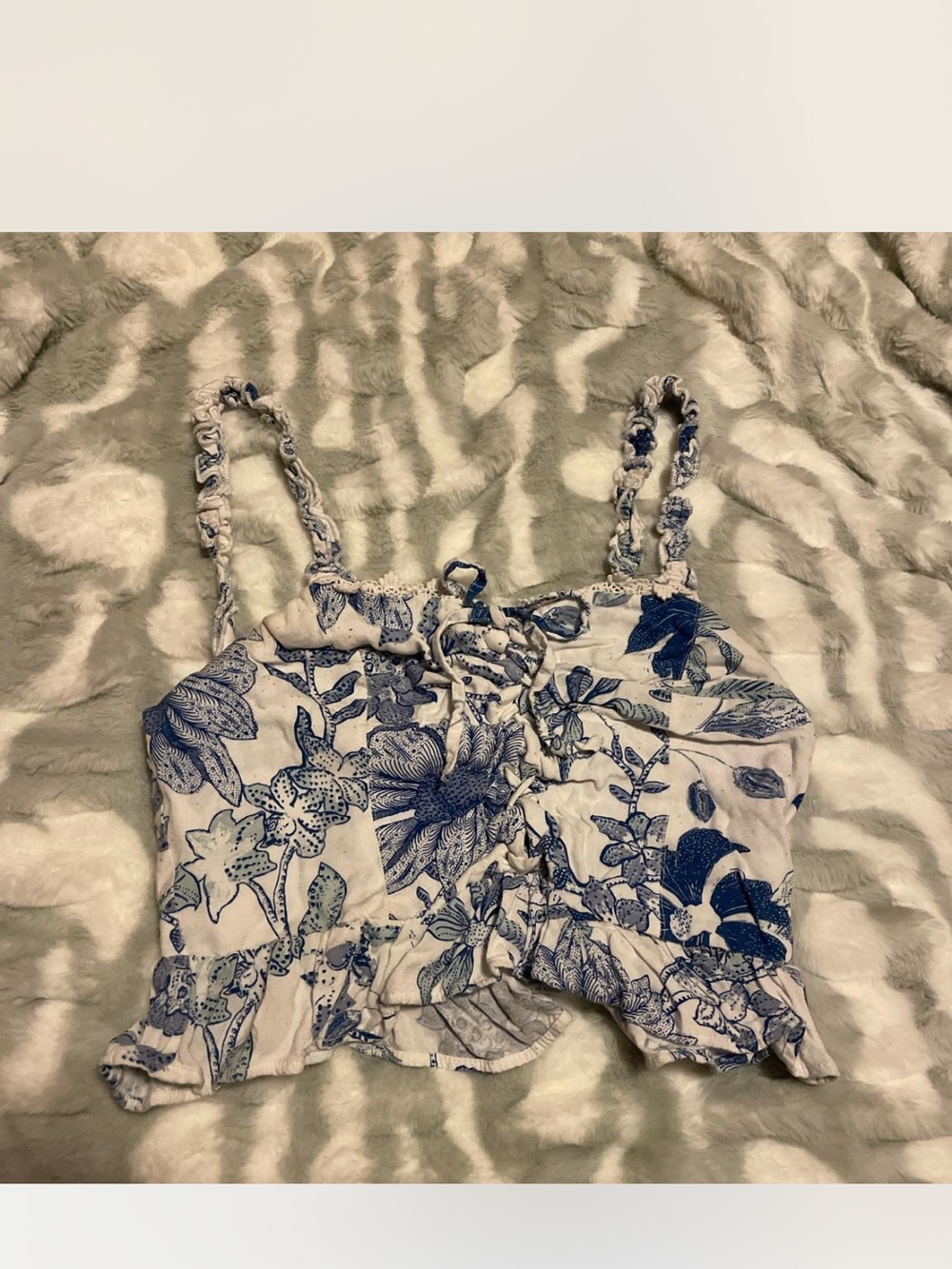 Urban Outfitters Blue Floral Ruffled Cropped Tank Top - Women